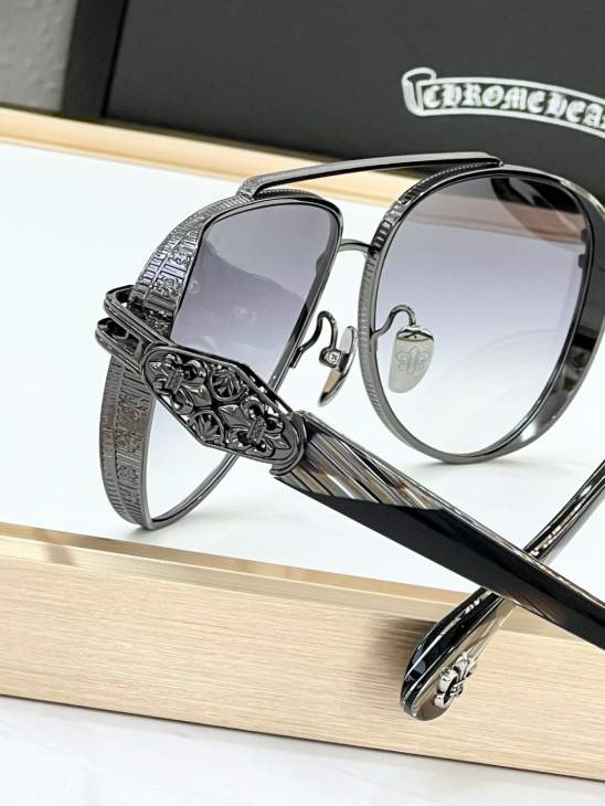 Picture of Chrome Hearts Sunglasses _SKUfw66635026fw